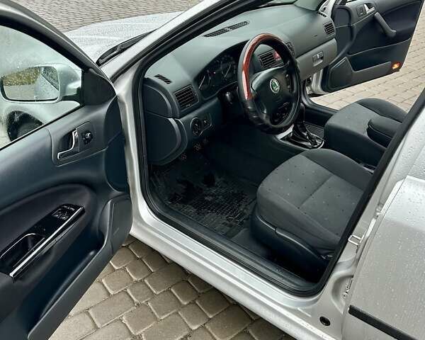 Серый Шкода Октавия, объемом двигателя 1.6 л и пробегом 155 тыс. км за 4999 $, фото 19 на Automoto.ua