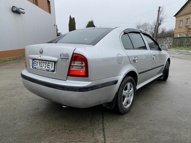 Серый Шкода Октавия, объемом двигателя 2 л и пробегом 188 тыс. км за 3800 $, фото 3 на Automoto.ua