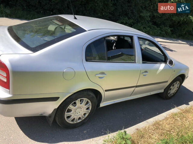 Серый Шкода Октавия, объемом двигателя 1.6 л и пробегом 330 тыс. км за 3700 $, фото 2 на Automoto.ua