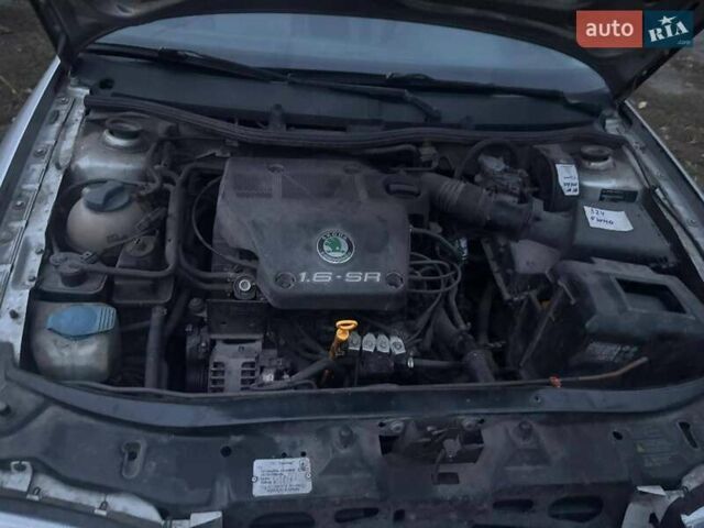 Серый Шкода Октавия, объемом двигателя 1.6 л и пробегом 140 тыс. км за 4300 $, фото 7 на Automoto.ua