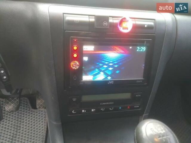 Серый Шкода Октавия, объемом двигателя 1.8 л и пробегом 264 тыс. км за 3800 $, фото 3 на Automoto.ua