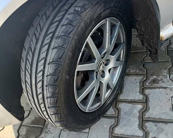 Серый Шкода Октавия, объемом двигателя 2.01 л и пробегом 310 тыс. км за 4250 $, фото 5 на Automoto.ua