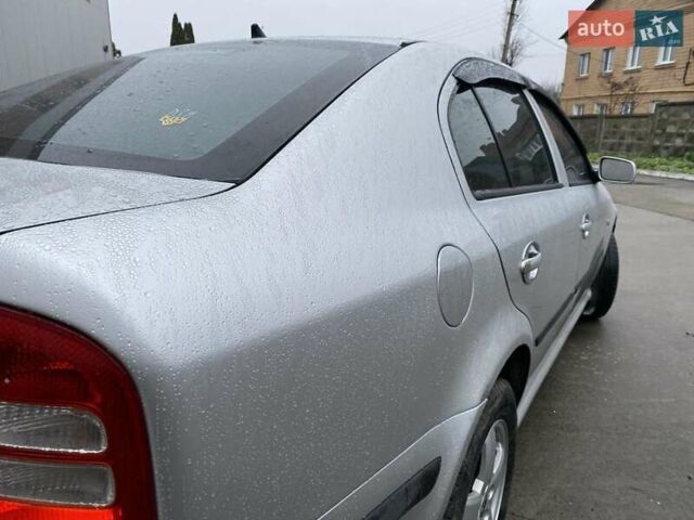 Сірий Шкода Октавія, об'ємом двигуна 2 л та пробігом 188 тис. км за 3700 $, фото 5 на Automoto.ua