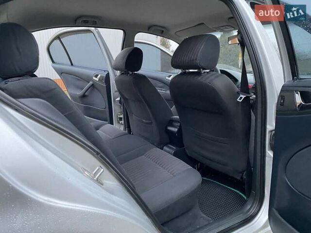 Сірий Шкода Октавія, об'ємом двигуна 2 л та пробігом 188 тис. км за 3700 $, фото 18 на Automoto.ua