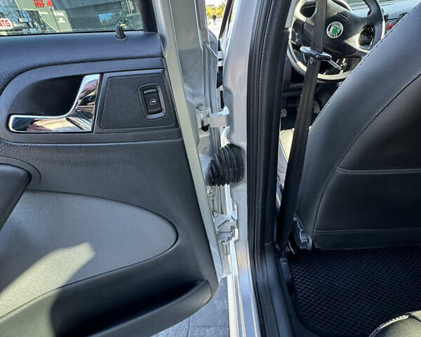 Сірий Шкода Октавія, об'ємом двигуна 1.6 л та пробігом 87 тис. км за 5500 $, фото 11 на Automoto.ua