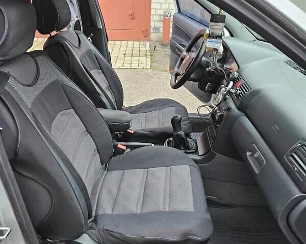 Серый Шкода Октавия, объемом двигателя 1.6 л и пробегом 256 тыс. км за 4150 $, фото 14 на Automoto.ua