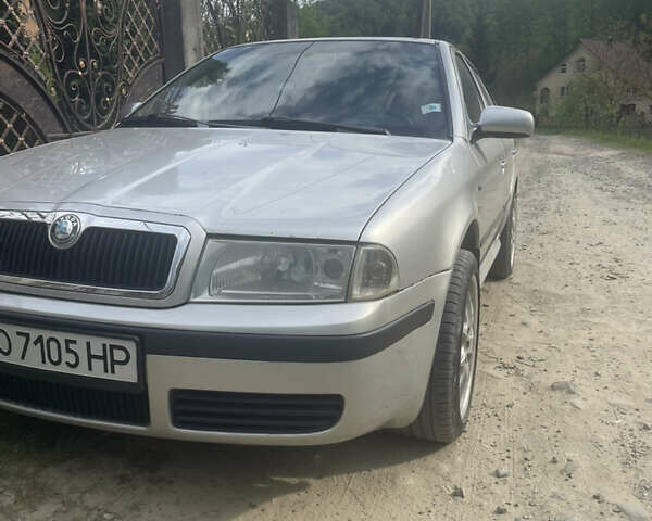 Серый Шкода Октавия, объемом двигателя 1.6 л и пробегом 216 тыс. км за 4500 $, фото 1 на Automoto.ua