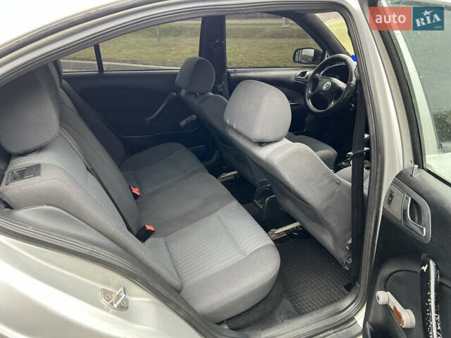 Сірий Шкода Октавія, об'ємом двигуна 1.9 л та пробігом 300 тис. км за 3000 $, фото 18 на Automoto.ua