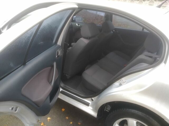 Серый Шкода Октавия, объемом двигателя 1.8 л и пробегом 263 тыс. км за 3800 $, фото 5 на Automoto.ua