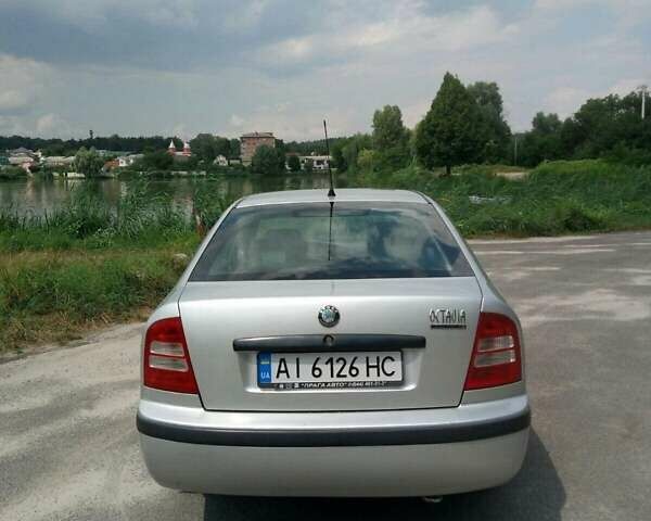 Серый Шкода Октавия, объемом двигателя 1.6 л и пробегом 312 тыс. км за 3800 $, фото 4 на Automoto.ua