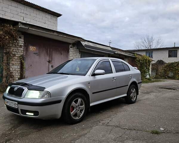 Серый Шкода Октавия, объемом двигателя 1.6 л и пробегом 256 тыс. км за 4150 $, фото 2 на Automoto.ua