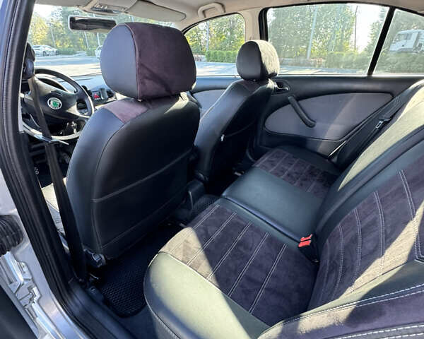 Сірий Шкода Октавія, об'ємом двигуна 1.6 л та пробігом 87 тис. км за 5500 $, фото 10 на Automoto.ua