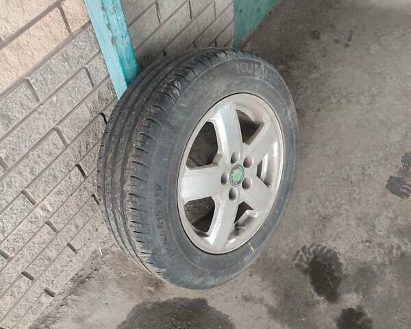 Серый Шкода Октавия, объемом двигателя 1.8 л и пробегом 351 тыс. км за 4550 $, фото 1 на Automoto.ua