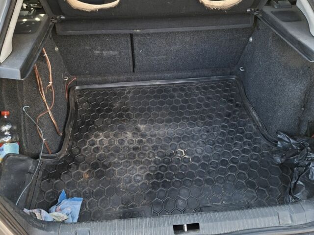 Сірий Шкода Октавія, об'ємом двигуна 0 л та пробігом 430 тис. км за 2050 $, фото 3 на Automoto.ua