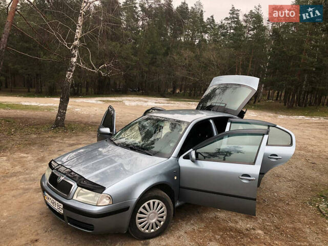 Серый Шкода Октавия, объемом двигателя 1.8 л и пробегом 295 тыс. км за 5300 $, фото 2 на Automoto.ua
