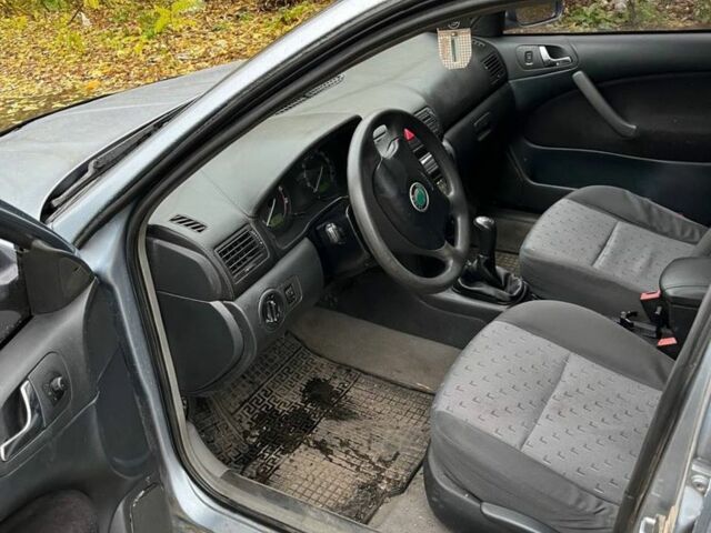 Серый Шкода Октавия, объемом двигателя 1.6 л и пробегом 300 тыс. км за 3300 $, фото 3 на Automoto.ua