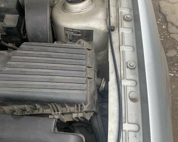 Серый Шкода Октавия, объемом двигателя 1.6 л и пробегом 196 тыс. км за 4700 $, фото 7 на Automoto.ua