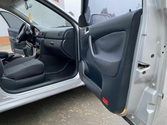 Серый Шкода Октавия, объемом двигателя 2 л и пробегом 188 тыс. км за 3800 $, фото 12 на Automoto.ua