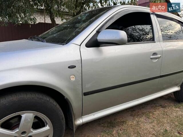 Серый Шкода Октавия, объемом двигателя 0 л и пробегом 279 тыс. км за 4450 $, фото 1 на Automoto.ua