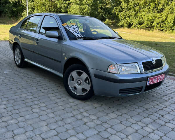 Серый Шкода Октавия, объемом двигателя 1.6 л и пробегом 240 тыс. км за 5099 $, фото 2 на Automoto.ua