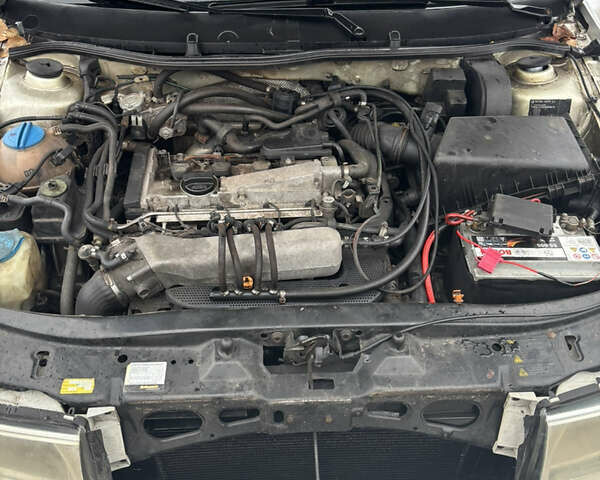 Серый Шкода Октавия, объемом двигателя 1.8 л и пробегом 269 тыс. км за 3500 $, фото 13 на Automoto.ua