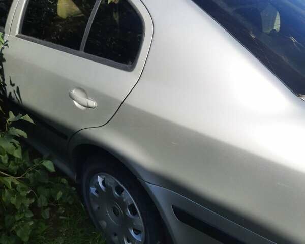 Шкода Октавія 2003 у Надворной на Automoto.ua Сірий Шкода Октавія, об'ємом двигуна 1.6 л та пробігом 290 тис. км за 2500 $, фото 2 на Automoto.ua