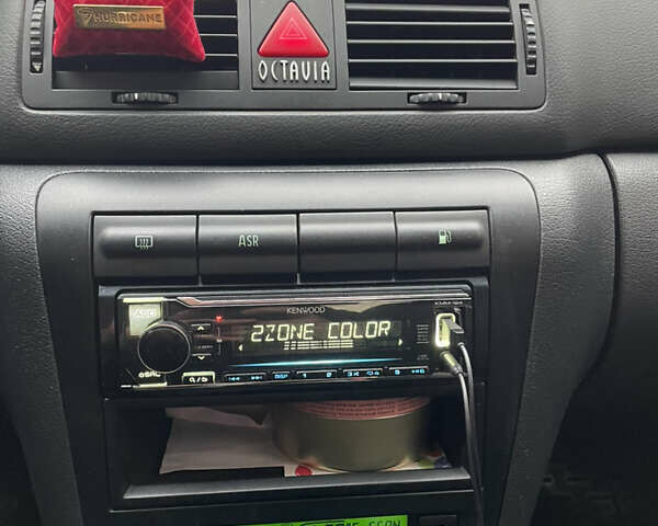 Сірий Шкода Октавія, об'ємом двигуна 1.6 л та пробігом 245 тис. км за 5200 $, фото 13 на Automoto.ua