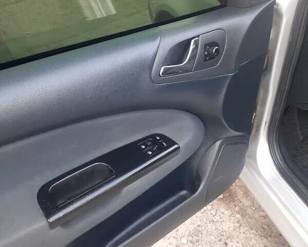 Серый Шкода Октавия, объемом двигателя 1.6 л и пробегом 211 тыс. км за 4500 $, фото 22 на Automoto.ua