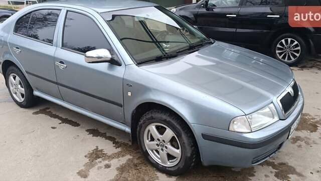 Серый Шкода Октавия, объемом двигателя 1.6 л и пробегом 240 тыс. км за 4200 $, фото 5 на Automoto.ua