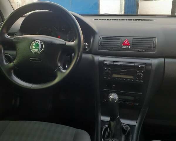Серый Шкода Октавия, объемом двигателя 1.6 л и пробегом 211 тыс. км за 4500 $, фото 16 на Automoto.ua