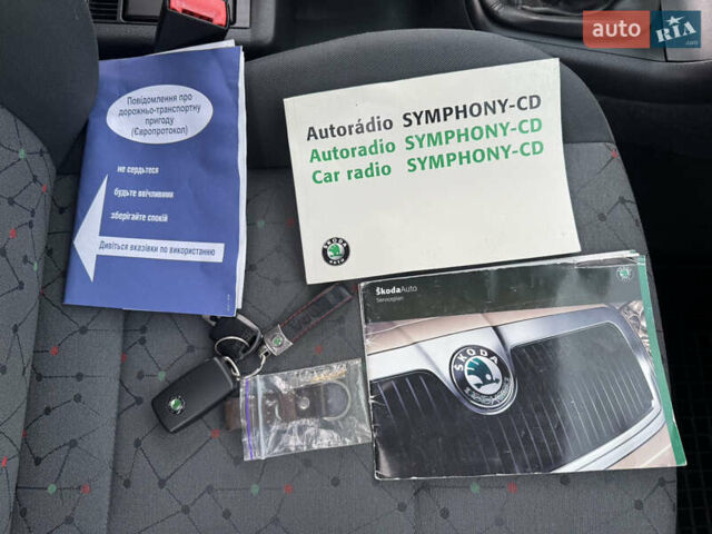 Серый Шкода Октавия, объемом двигателя 1.6 л и пробегом 226 тыс. км за 5500 $, фото 55 на Automoto.ua