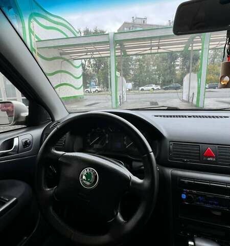 Серый Шкода Октавия, объемом двигателя 1.78 л и пробегом 260 тыс. км за 4300 $, фото 1 на Automoto.ua