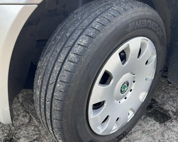 Серый Шкода Октавия, объемом двигателя 1.4 л и пробегом 233 тыс. км за 4100 $, фото 14 на Automoto.ua