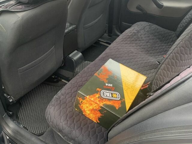 Серый Шкода Октавия, объемом двигателя 1.6 л и пробегом 196 тыс. км за 4700 $, фото 4 на Automoto.ua