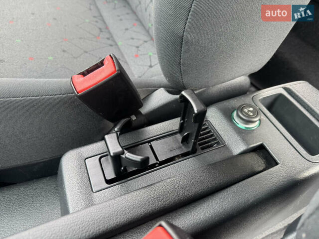 Серый Шкода Октавия, объемом двигателя 1.6 л и пробегом 226 тыс. км за 5500 $, фото 49 на Automoto.ua