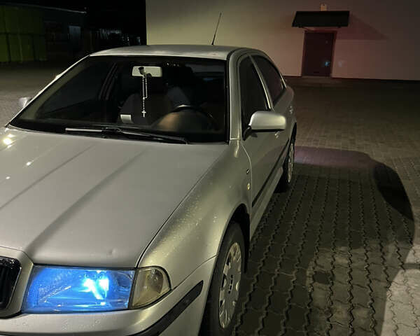 Серый Шкода Октавия, объемом двигателя 1.6 л и пробегом 250 тыс. км за 3500 $, фото 7 на Automoto.ua