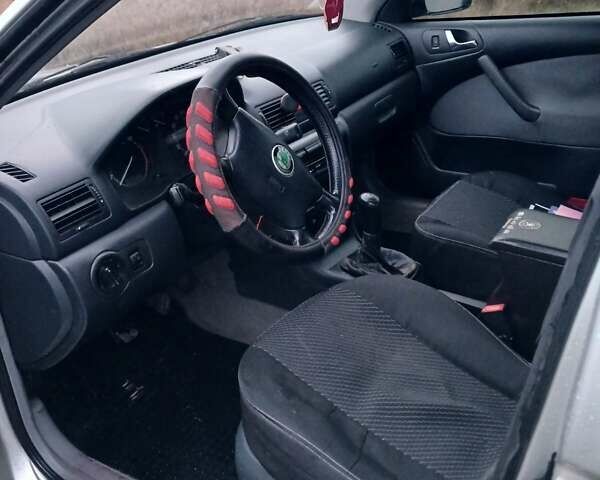 Сірий Шкода Октавія, об'ємом двигуна 1.6 л та пробігом 200 тис. км за 4500 $, фото 10 на Automoto.ua