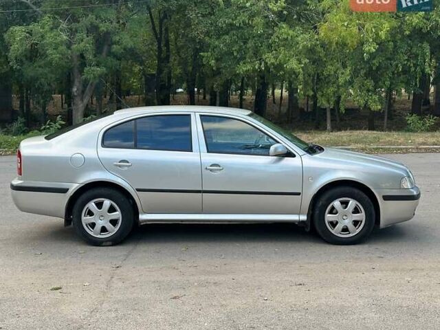 Серый Шкода Октавия, объемом двигателя 1.6 л и пробегом 237 тыс. км за 4600 $, фото 4 на Automoto.ua