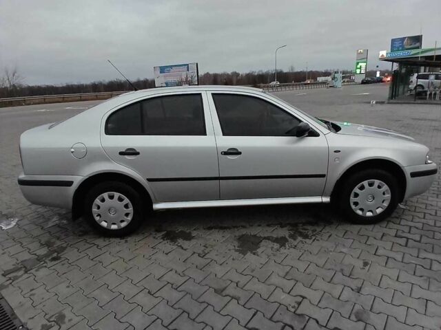 Серый Шкода Октавия, объемом двигателя 1.6 л и пробегом 200 тыс. км за 4500 $, фото 4 на Automoto.ua