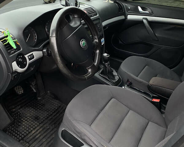 Сірий Шкода Октавія, об'ємом двигуна 1.6 л та пробігом 259 тис. км за 5200 $, фото 12 на Automoto.ua