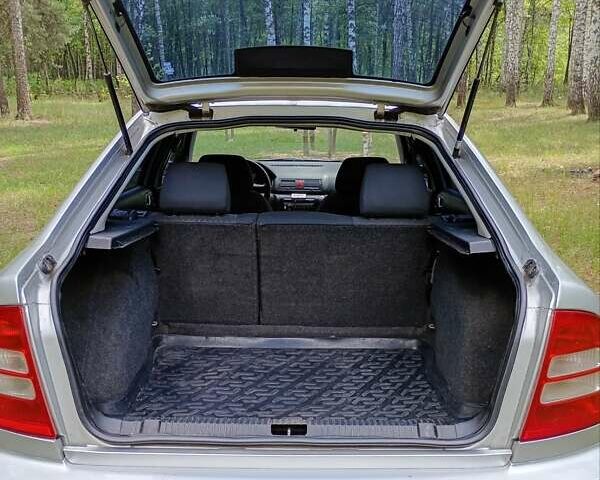 Серый Шкода Октавия, объемом двигателя 2 л и пробегом 300 тыс. км за 4500 $, фото 6 на Automoto.ua