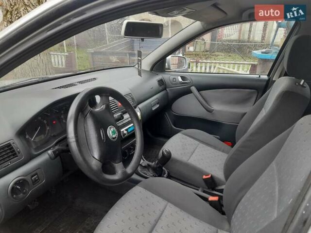 Серый Шкода Октавия, объемом двигателя 1.6 л и пробегом 325 тыс. км за 4500 $, фото 5 на Automoto.ua