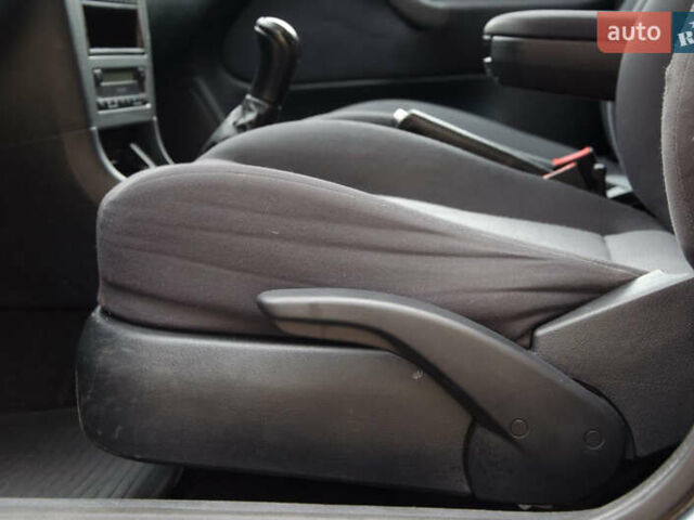 Серый Шкода Октавия, объемом двигателя 1.6 л и пробегом 250 тыс. км за 5600 $, фото 41 на Automoto.ua