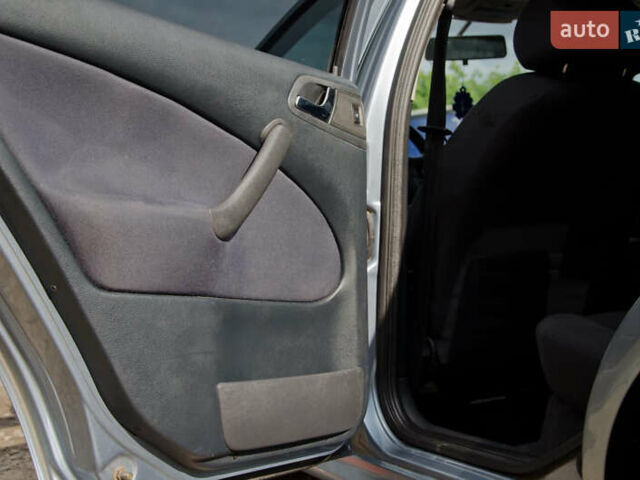 Серый Шкода Октавия, объемом двигателя 1.6 л и пробегом 250 тыс. км за 5600 $, фото 43 на Automoto.ua