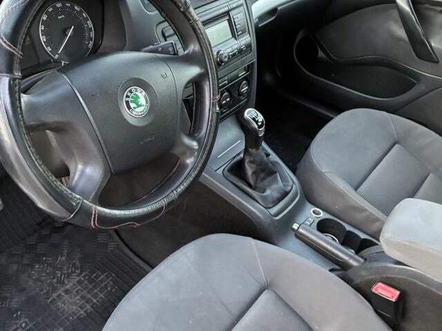 Шкода Октавия 2004 в Сумах на Automoto.ua Серый Шкода Октавия, объемом двигателя 1.6 л и пробегом 310 тыс. км за 2300 $, фото 10 на Automoto.ua