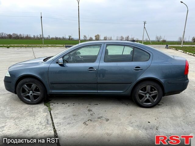 Серый Шкода Октавия, объемом двигателя 1.6 л и пробегом 206 тыс. км за 5600 $, фото 1 на Automoto.ua