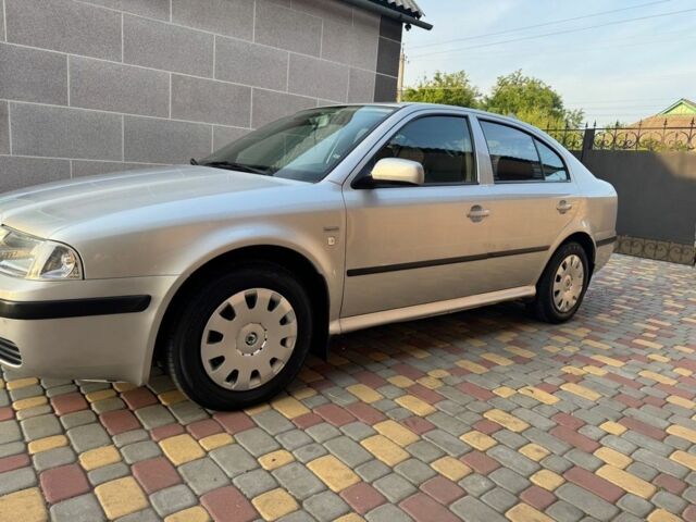 Серый Шкода Октавия, объемом двигателя 1.6 л и пробегом 160 тыс. км за 6000 $, фото 2 на Automoto.ua