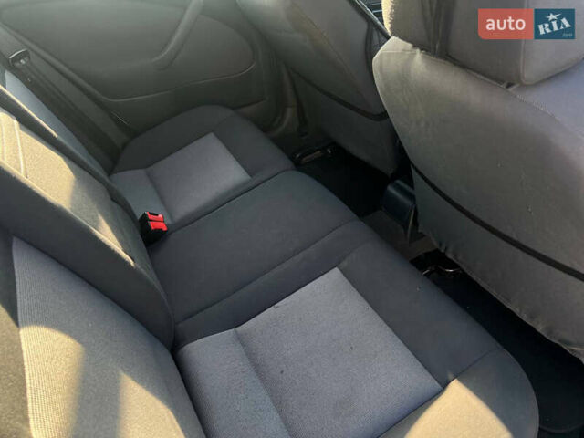 Серый Шкода Октавия, объемом двигателя 1.9 л и пробегом 350 тыс. км за 3650 $, фото 7 на Automoto.ua