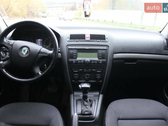 Шкода Октавия 2004 в Кременце на Automoto.ua Серый Шкода Октавия, объемом двигателя 1.97 л и пробегом 320 тыс. км за 5250 $, фото 21 на Automoto.ua