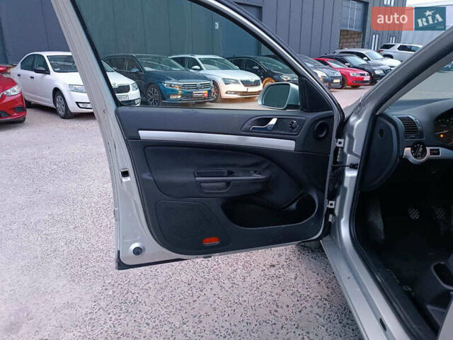 Сірий Шкода Октавія, об'ємом двигуна 1.6 л та пробігом 279 тис. км за 5400 $, фото 12 на Automoto.ua
